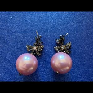 Anna Sui signed butterfly pink big pearl earrings